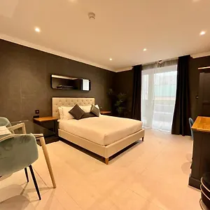  Apartahotel Sliema Studios